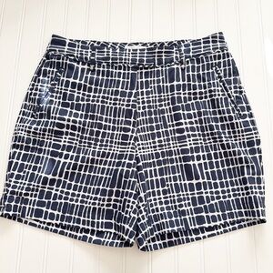 Lady Hagen Geo Print 7” Inseam Golf Shorts - Size 8